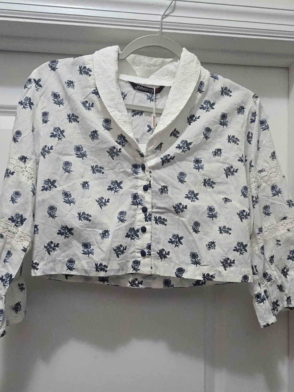 Juniper Mogra Indigo Blue White Block Floral Cotton Boxy Cropped Blouse M